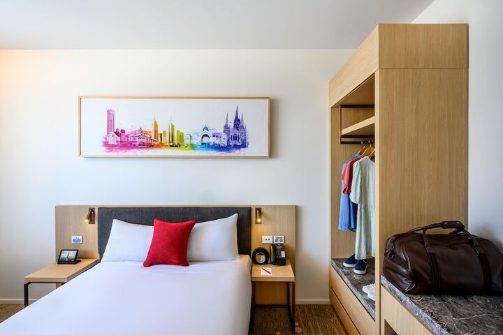Room 20 of 109