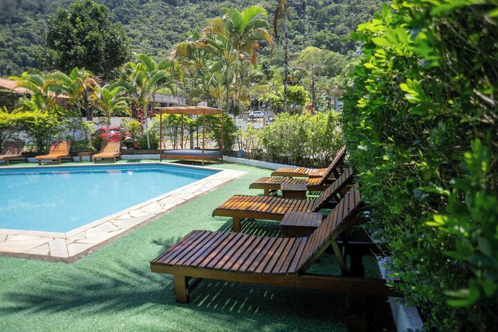 Pool 41 of 121