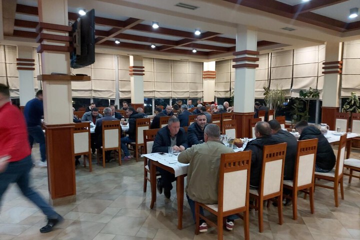 Dining 37 of 69