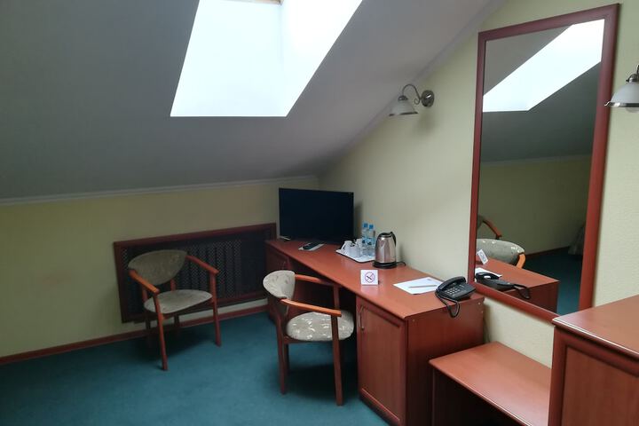 Room 25 of 51