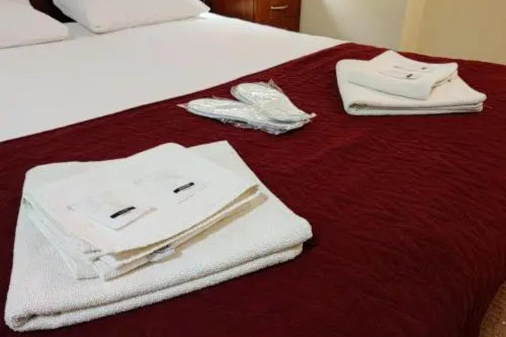 Room 4 of 14