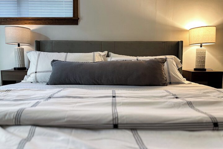 Room 8 of 84