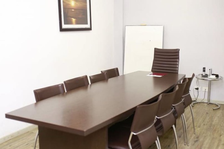 Business Center 38 of 40