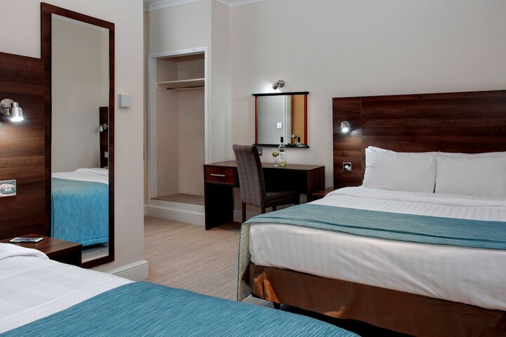 Room 54 of 118