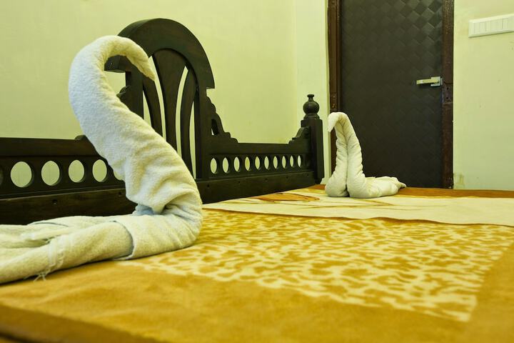 Room 12 of 113