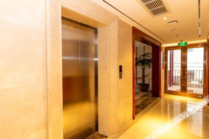Hotel Interior 12 of 19