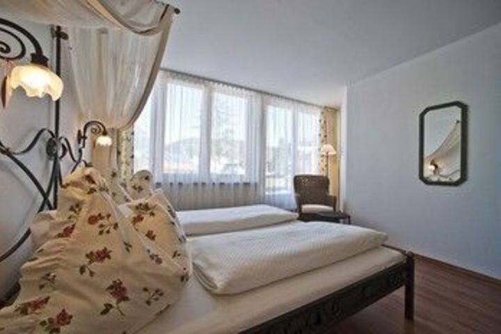 Room 38 of 93