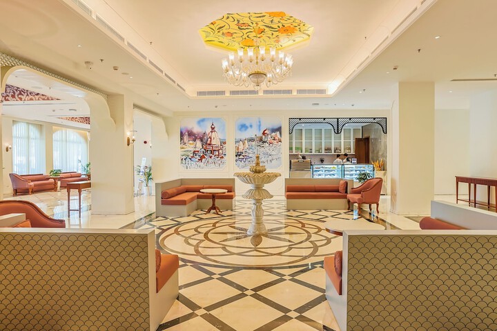Hotel Interior 4 of 170