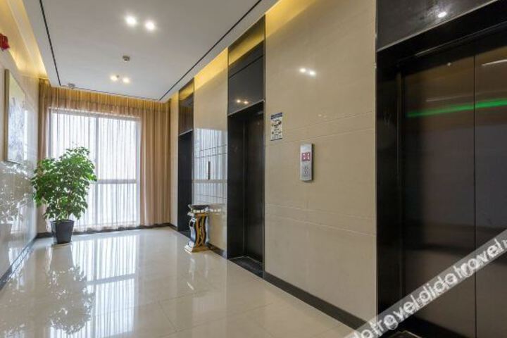 Hotel Interior 21 of 38