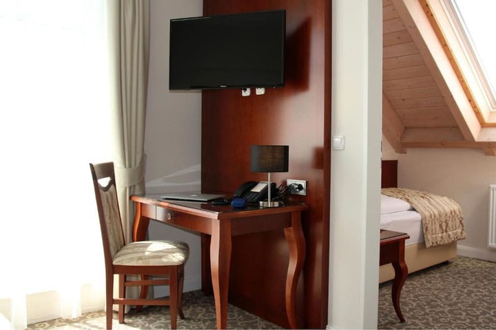 Room 12 of 26