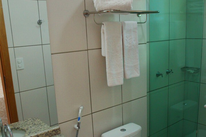 Room 9 of 26