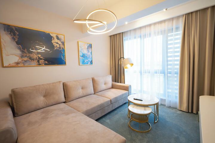 Room 33 of 41