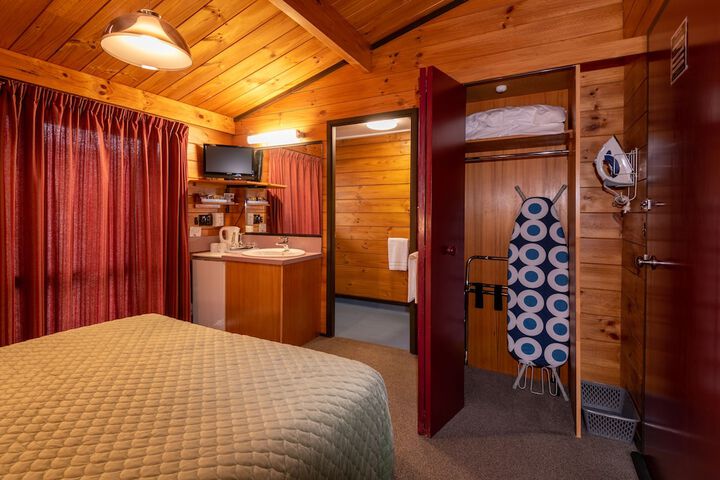 Room 45 of 143