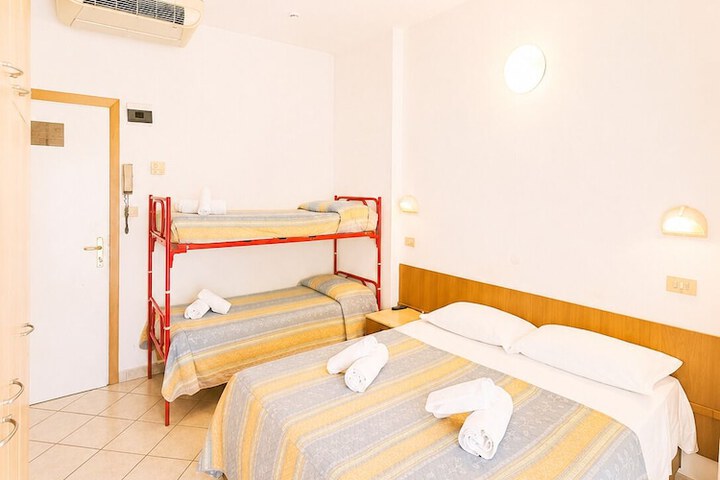 Room 22 of 41