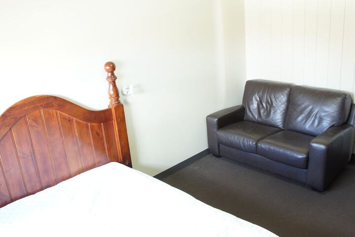 Room 9 of 39