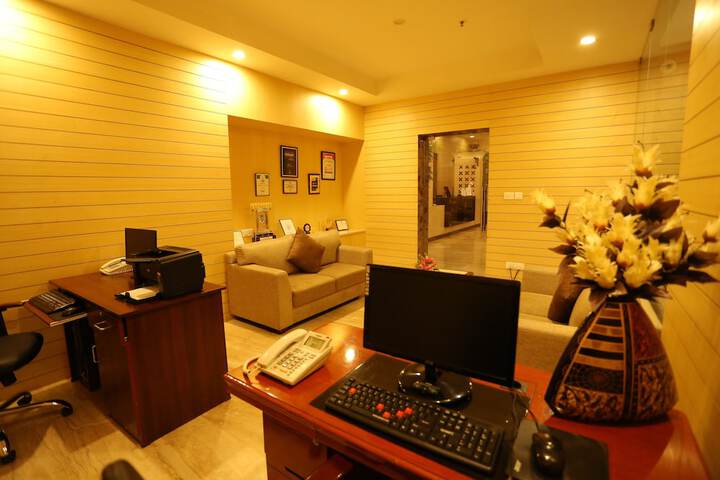 Business Center 30 of 35