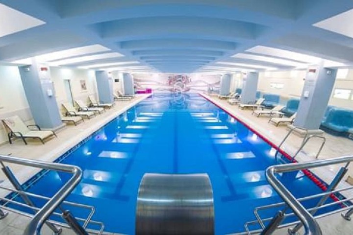 Hotel Pool