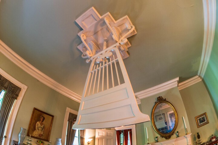 Room 35 of 69