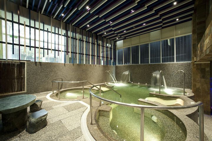 Spa 26 of 38