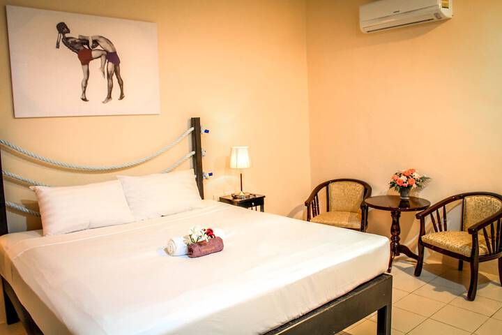 Room 4 of 62