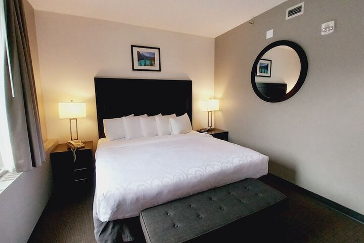 Room 10 of 40