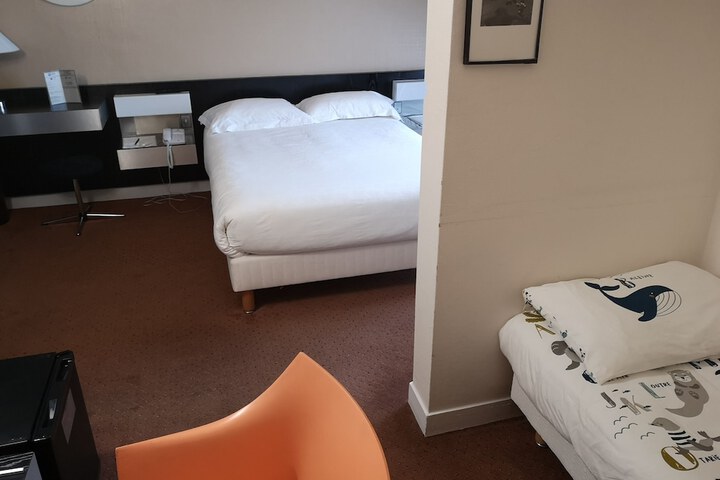 Room 13 of 91