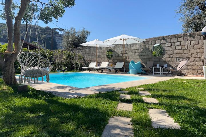 Hotel with Pool