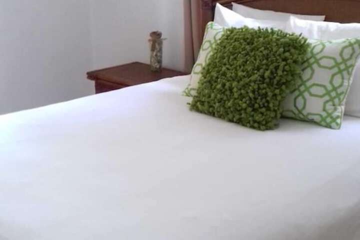 Room 18 of 74