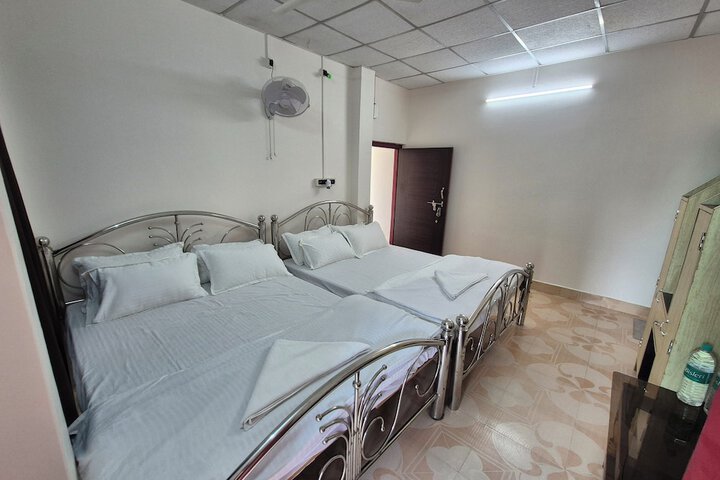 Room 8 of 31