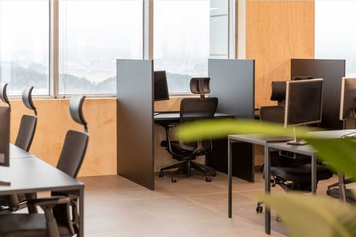 Business Center 130 of 131