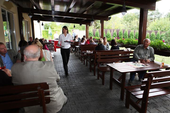 Dining 41 of 43