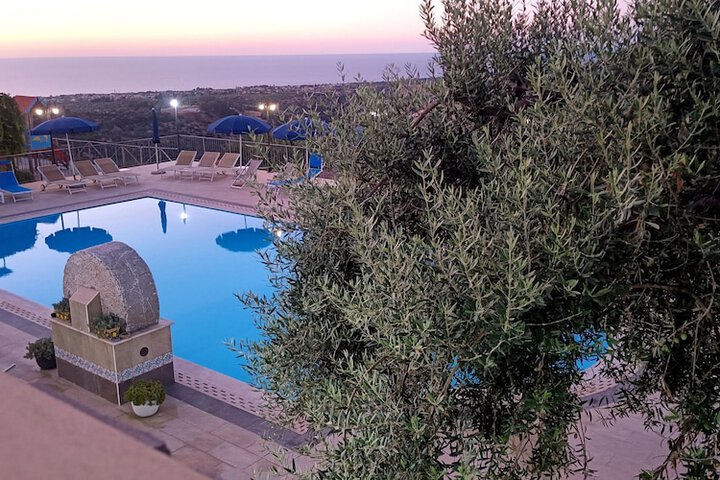 Pool 45 of 97