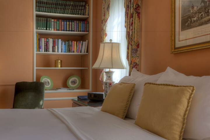Room 16 of 103