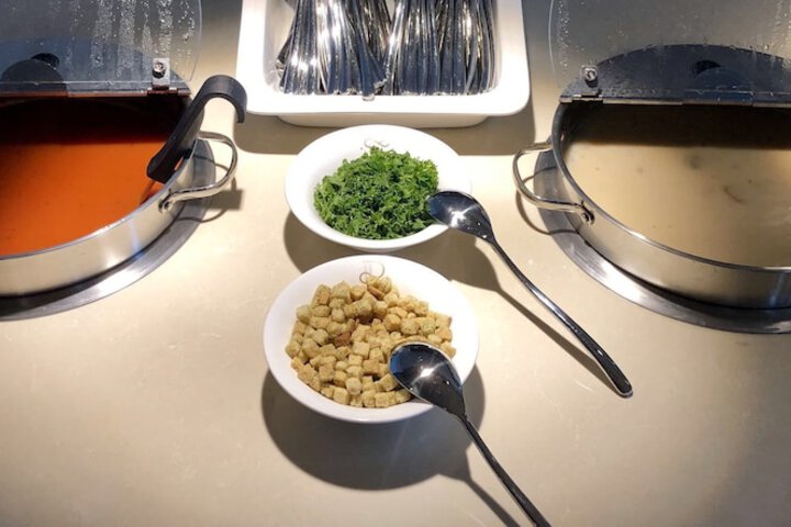 Dining 34 of 36