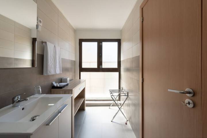 Room 60 of 79