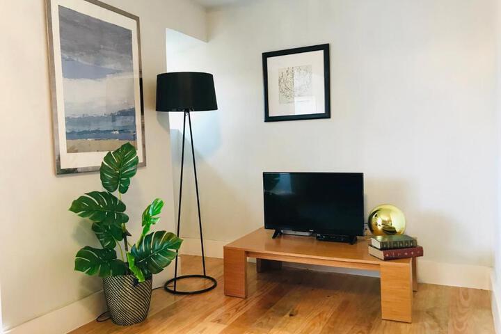 Room 3 of 20