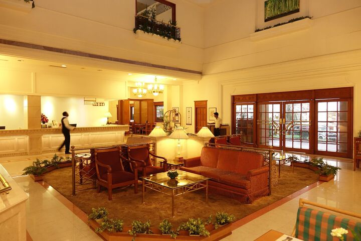 Hotel Lobby