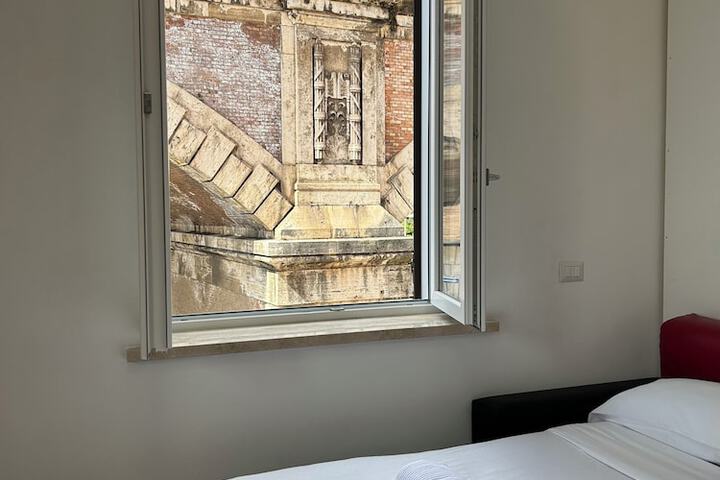 Room 17 of 78