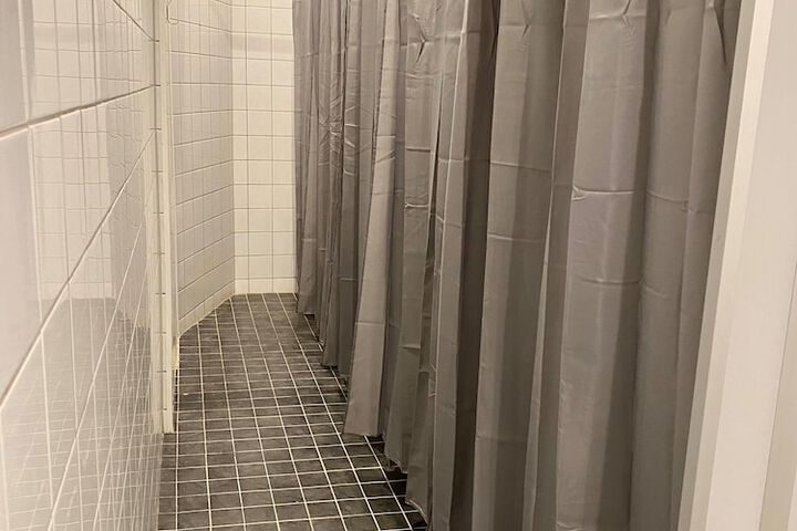 Room 115 of 128