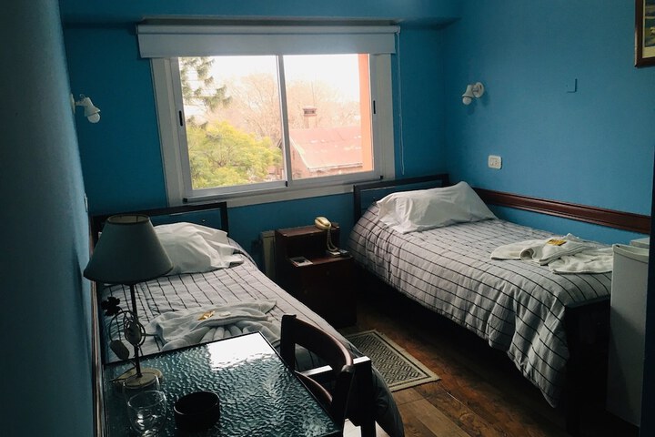 Room 10 of 48