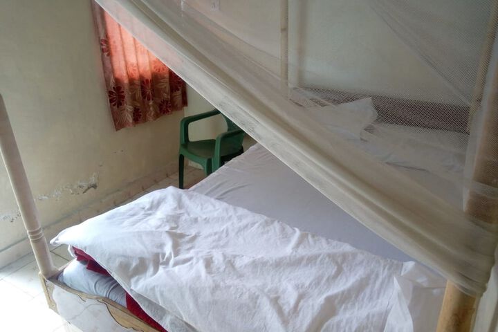 Room 5 of 11