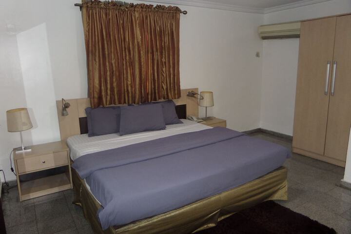 Room 5 of 20