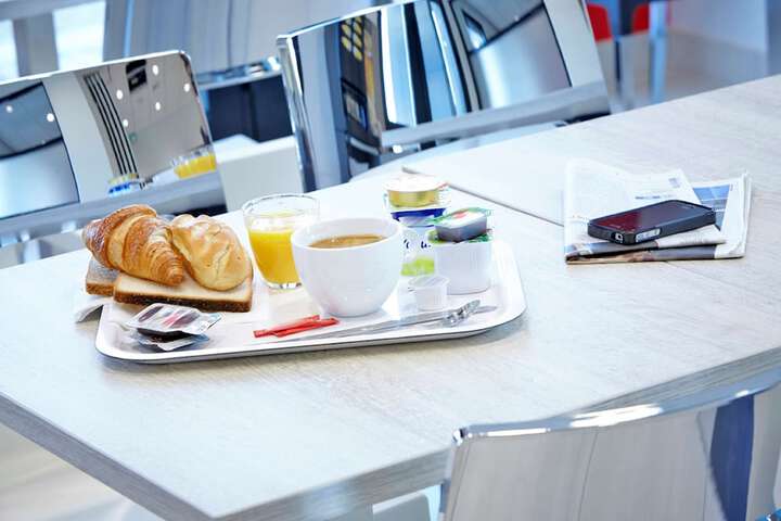 Breakfast/Coffee Service 23 of 38