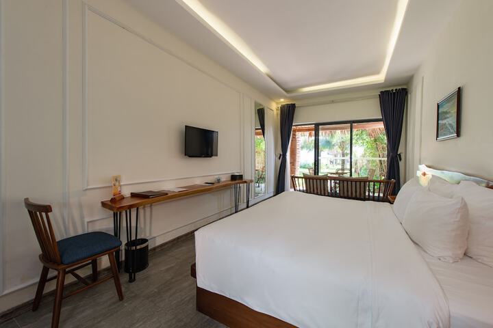 Room 30 of 79