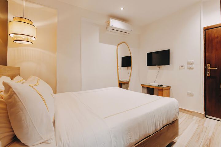 Room 37 of 130