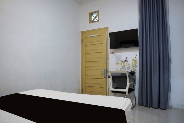 Room 5 of 19