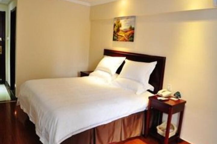 Room 19 of 29