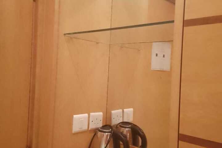 Room 15 of 35