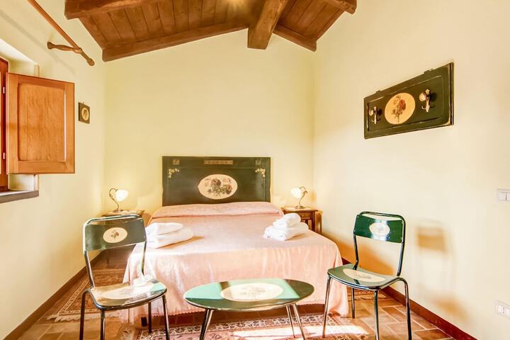Room 9 of 160