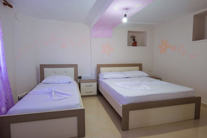 Room 3 of 23